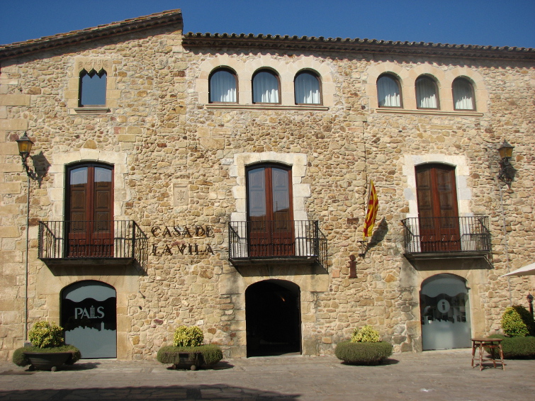Casa de la vila de Pals